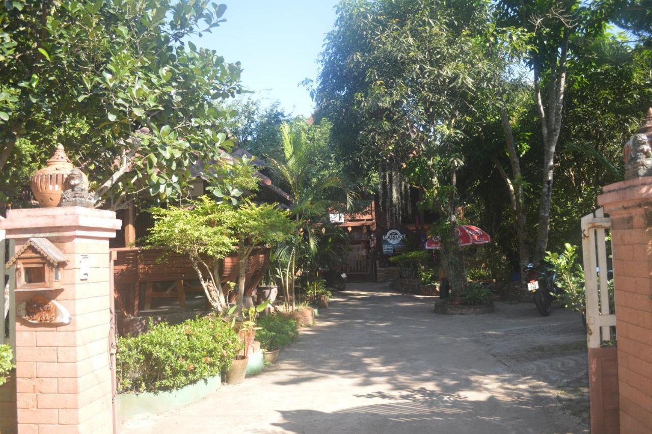 Apartamento The Local Mae Hong Son Exterior foto