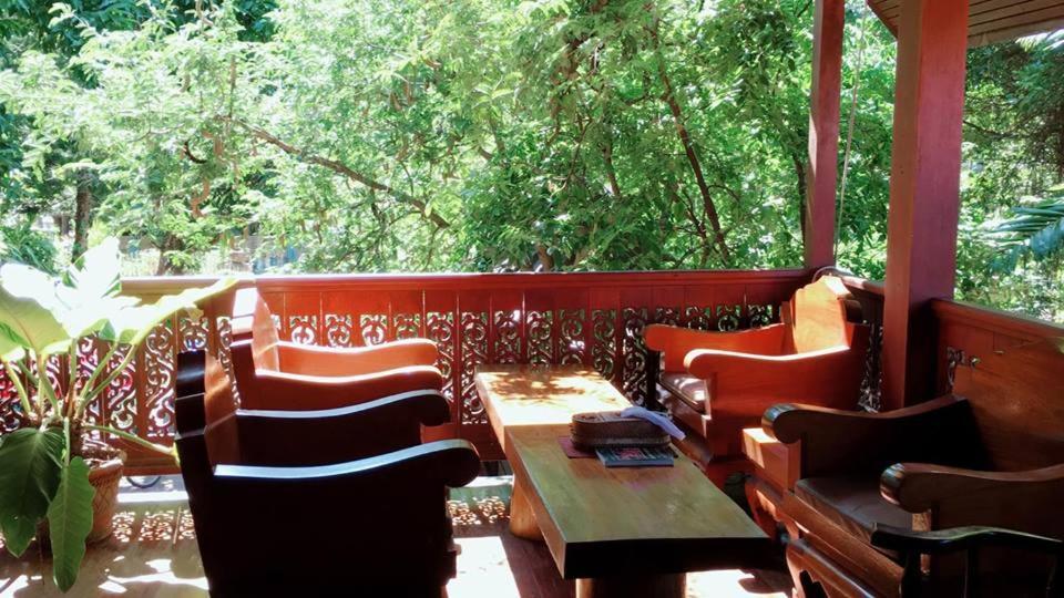 Apartamento The Local Mae Hong Son Exterior foto